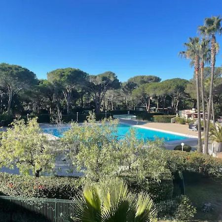 Bel Appartement Vue Sur Piscine 1 Chambre Fermee Et 1 Espace Cabine Saint-Raphaël Екстериор снимка